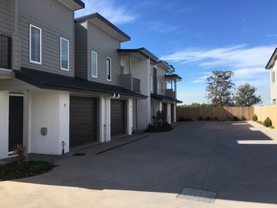 1 / 36 Marmoset Parade, Dakabin