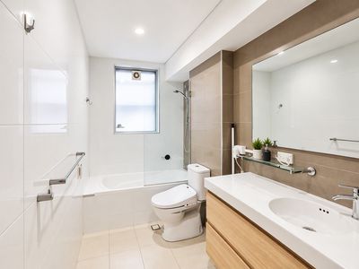 14 / 828 Canterbury Rd , Roselands