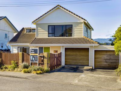 12 Moana Street, Otaki Beach