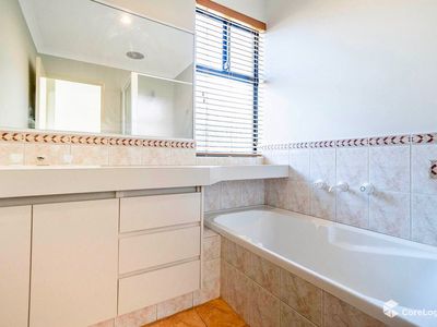 4 / 54 Calais Road, Scarborough