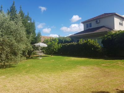 7 Oakdene Crescent, Carnegie