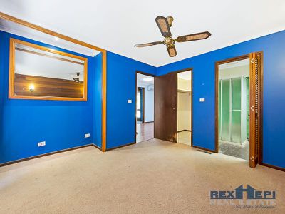 45 Green Valley Crescent, Hampton Park