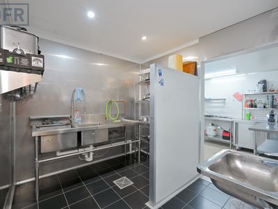 1 / 27 Mordaunt Circuit, Canning Vale