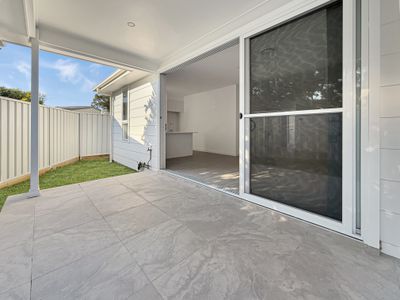 2 / 44 President Wilson Walk, Tanilba Bay