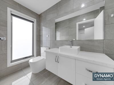 2 / 6 Dunn street, Broadmeadows