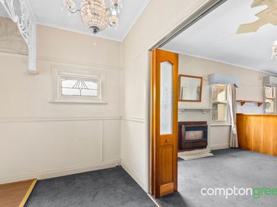 8 Logan Street, Hamlyn Heights