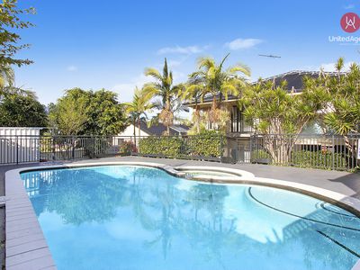 6 London Court, Cecil Hills