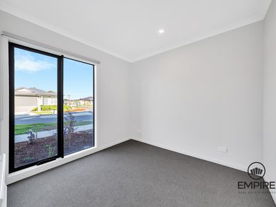 12 California Street, Clyde