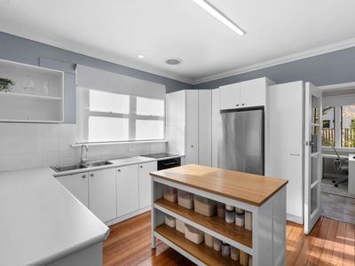 4 Howe Street, Seymour