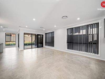 8 Aries Street, Austral