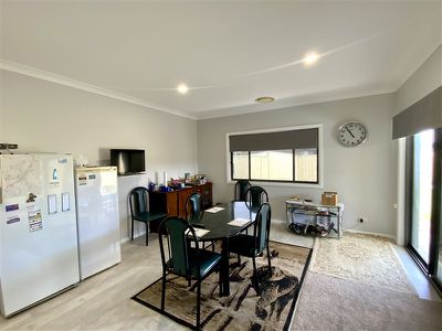 7B Dunstan Close, Forbes