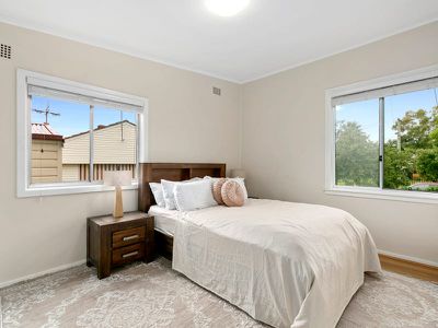 5 Humphreys Avenue, Casula