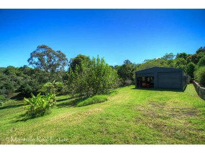 218 Western Avenue, Montville