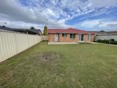 8 Nimbin Avenue, Hoxton Park