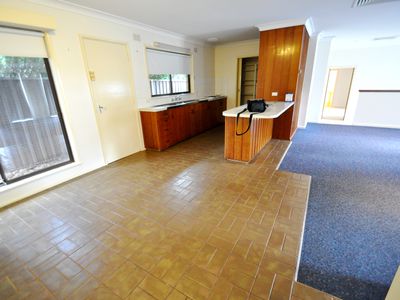 13 Brigalow Avenue, Dubbo