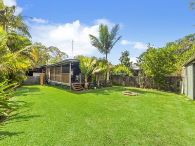 38 Pines Avenue, Cooroibah