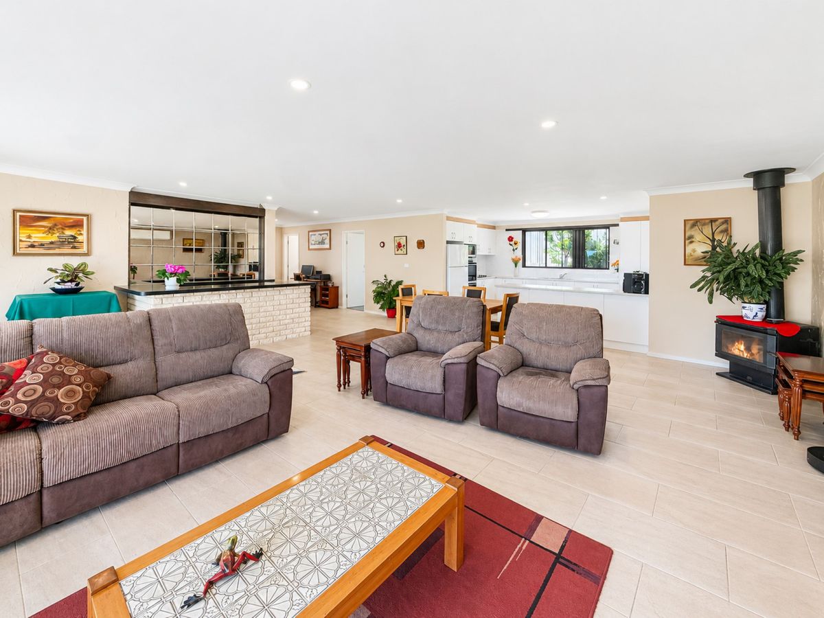 40 Binalong Street, Dalmeny