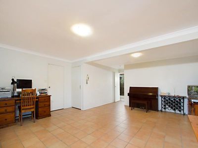 61 Pandeen Road, Rochedale South