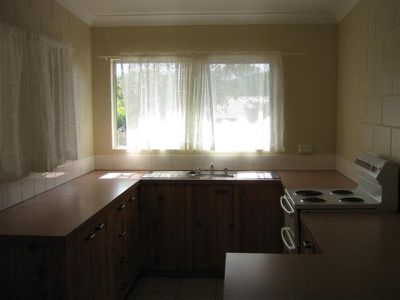 2 / 32 Furneaux, Cooktown