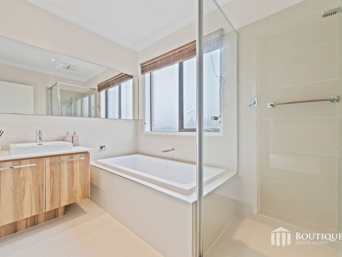 14 Bonneville Parade, Pakenham