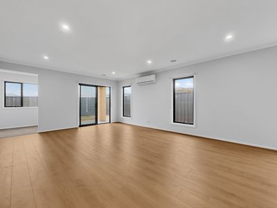 34 Tomatina Way, Berwick