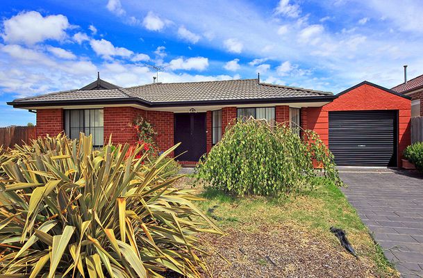 6 Athol Avenue, Roxburgh Park