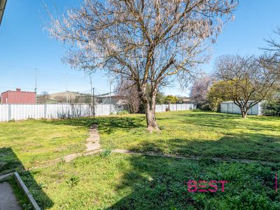5 Gowan Place, Blayney