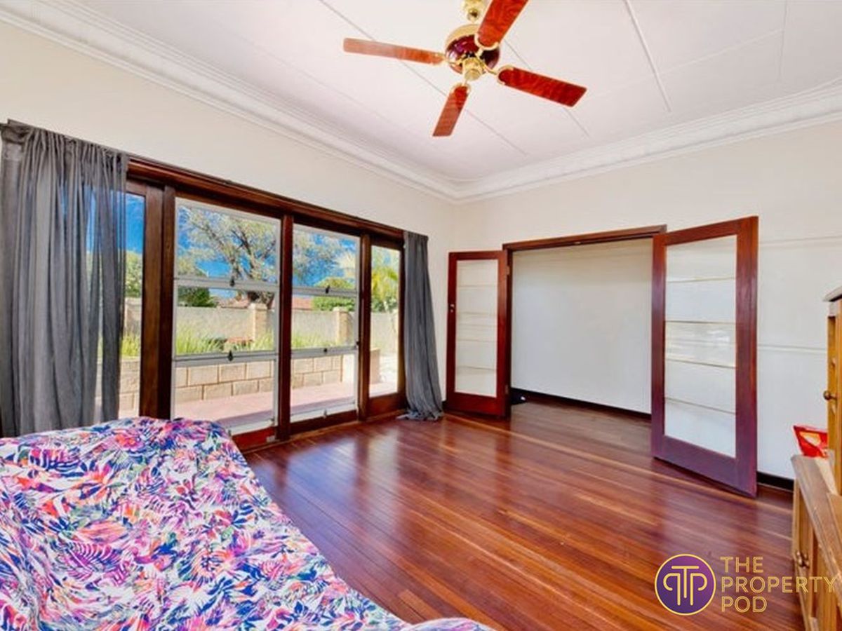 7 May Drive, Nollamara