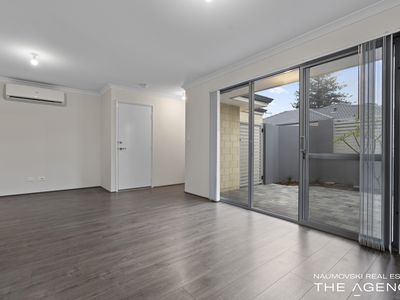 1 / 9 Offham Way, Westminster