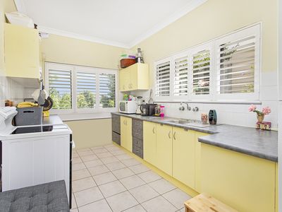 46  Lake Entrance Road, Oak Flats