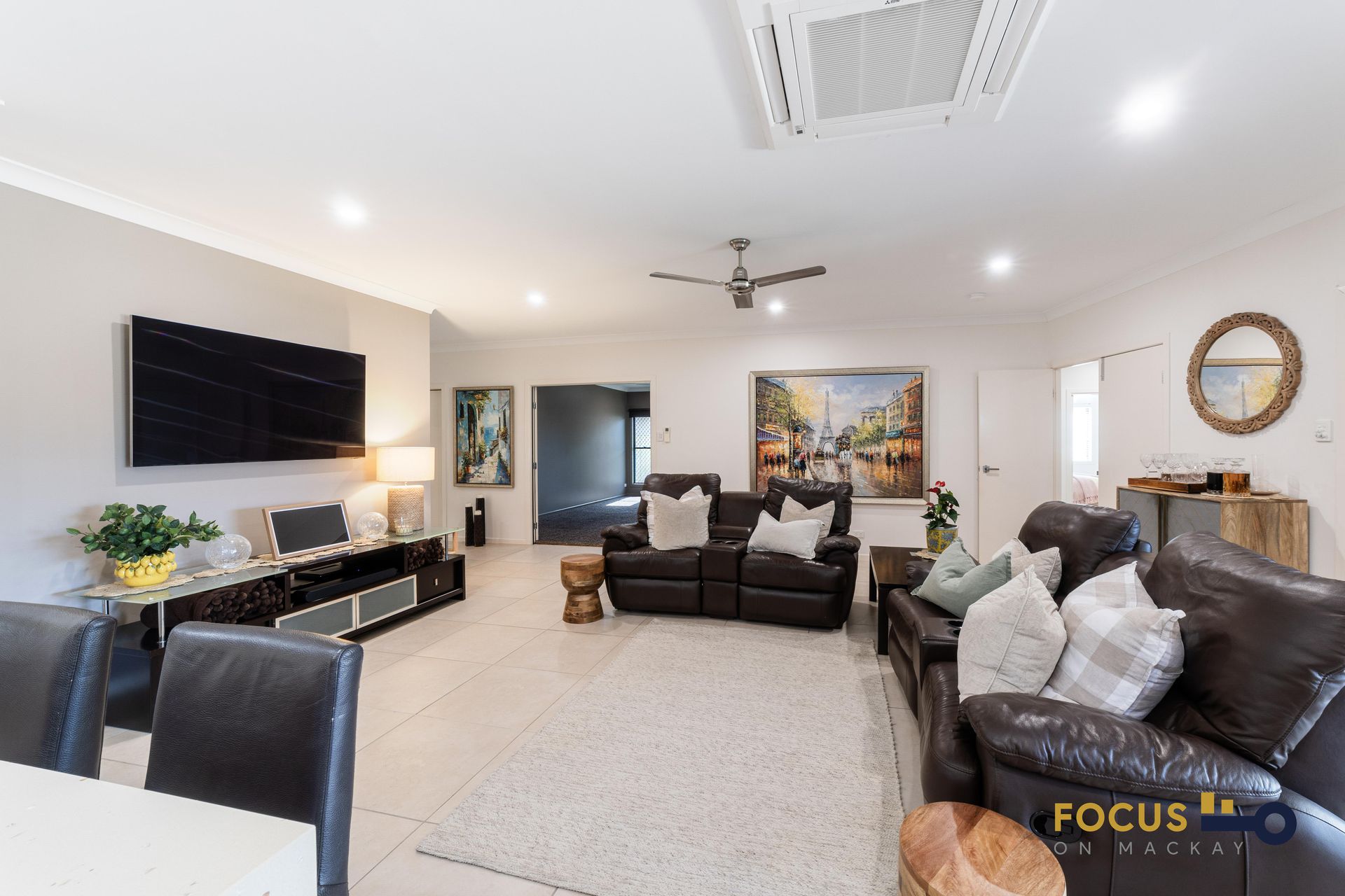 House / 6 Pavillion Court, Glenella
