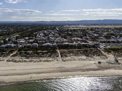 2 / 5 Clegowie Street, West Beach