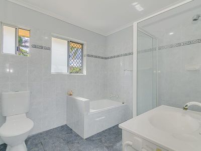 17 Amanda Street, Rochedale South