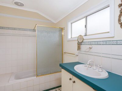 208 Piccadilly Street, Piccadilly