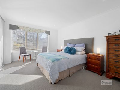 2 / 1 Moore Court, Wynyard