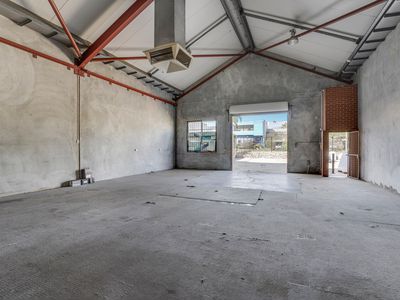 1 / 9 Capel Court, Bentley