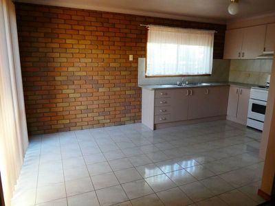 32B Oak Street, Seymour