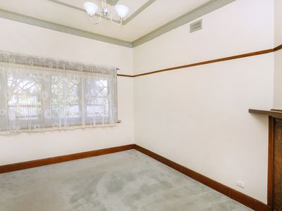 17 Glamis Road, West Footscray