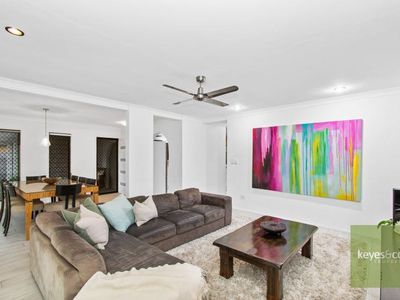 4 Lupin Court, Annandale