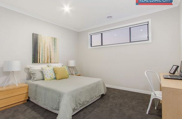 13 Naxos Road, Greenvale