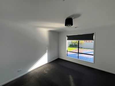 2 Silverleaf Road, Kialla