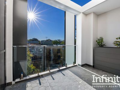 7 / 6 Danks Street, Waterloo