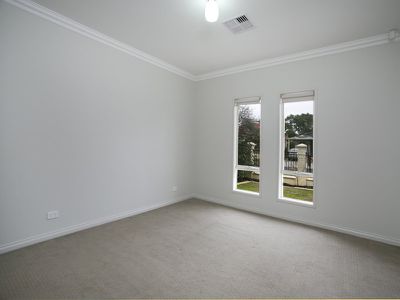 77 Boyle Street, Prospect
