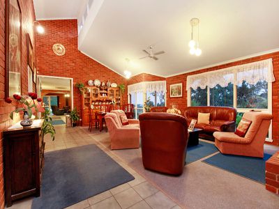 276 Dickie Rd, Officer