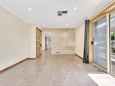 7 Begonia Court , Parafield Gardens