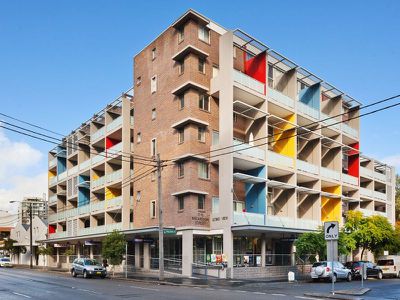 55 / 17-19 Macarthur, Ultimo
