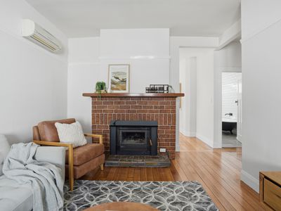 12 Leslie Place, South Launceston