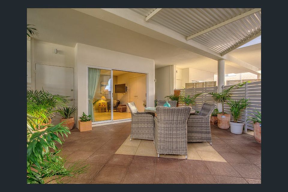 2 / 216 Arcadia Dr, Shoalwater