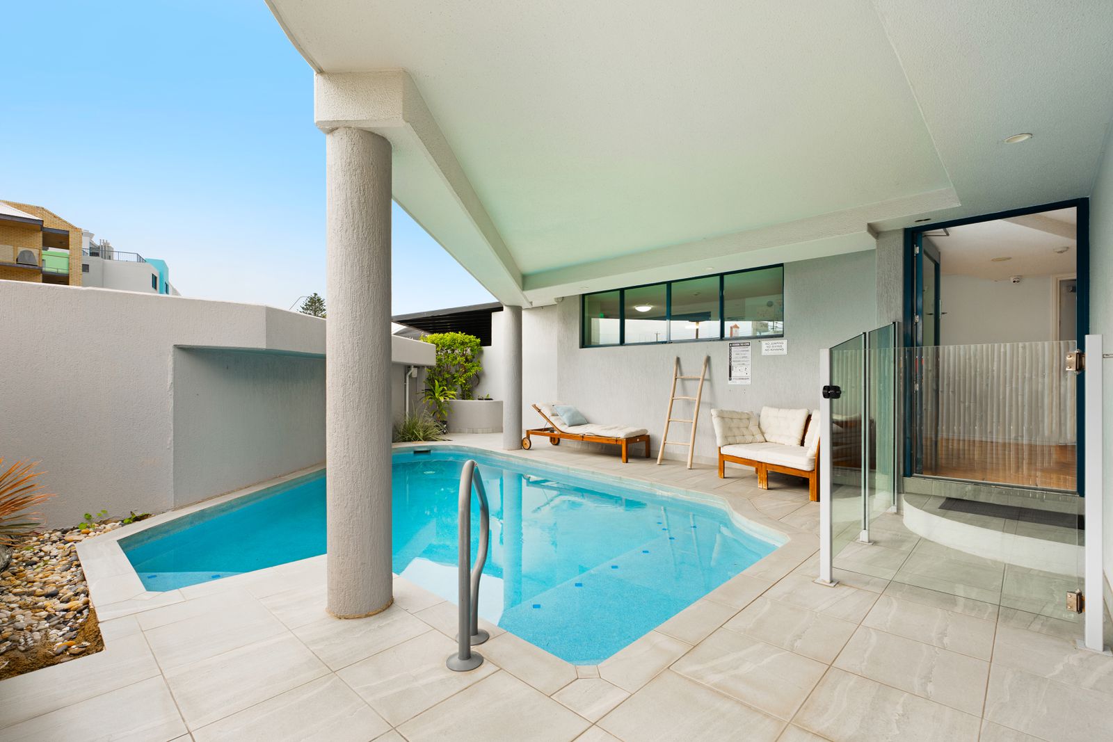 Photo 2 of 10, 9/4 Tay Avenue, Caloundra