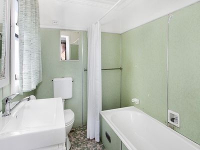 82 Weringa Ave, Lake Heights